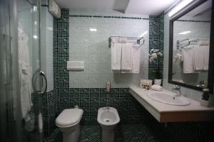 Koupelna v ubytování Hotel Continental