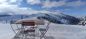 Vue exceptionnelle tout en haut des montagnes, dépaysement total ! om vinteren