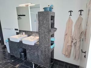 Et badeværelse på Guesthouse Rijsbergen_Zundert + 22 billeder