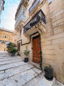 Mặt tiền/cổng chính của D-House