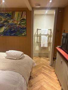 Billede fra billedgalleriet på Charming central Winchester room, self-contained i Winchester