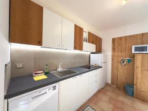 Køkken eller tekøkken på Appartamenti LITEGOSA casa vacanza 2 + 1 billede