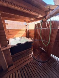 Billede fra billedgalleriet på Casa Royal - Schönes und komfortables Blockhaus mit Außensauna und beheizbarem Whirl-Pool i Sankt Englmar