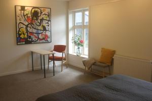 En sittgrupp på Privatleje B&NoB