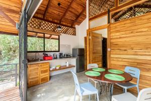 Kuhinja ili čajna kuhinja u objektu Nicoya Silvestre