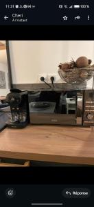 Nhà bếp/bếp nhỏ tại Nice little duplex house in Elancourt village