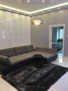 A seating area at Synagogue Gozsdu Private Apartments
