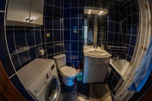 Kúpeľňa v ubytovaní Apartament Zdrojowa 45
