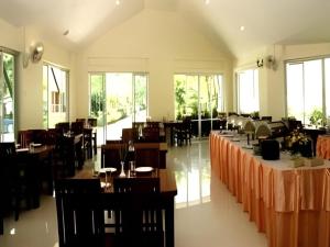 Nhà hàng/khu ăn uống khác tại The Forest Home Resort