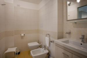 Ένα μπάνιο στο B&B A due Passi dal Mare