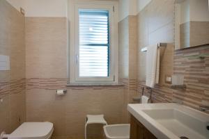 Ένα μπάνιο στο B&B A due Passi dal Mare
