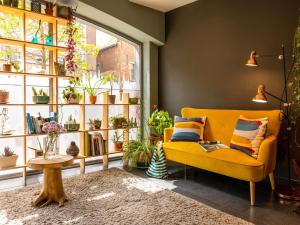 Khu vực ghế ngồi tại ibis Leuven Centrum