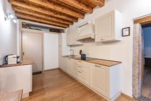 Køkken eller tekøkken på Alla Regia + 17 billeder