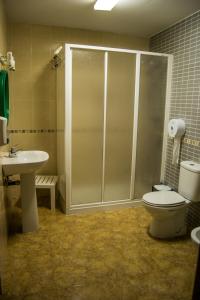 Ett badrum på Pension Carretero