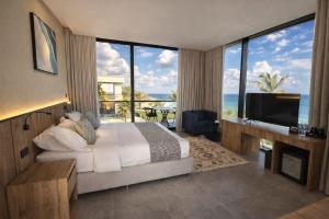 TV/trung tâm giải trí tại Dhabab Bay Resort