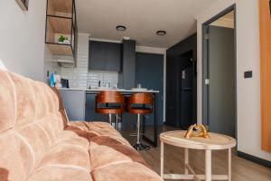 Nhà bếp/bếp nhỏ tại Elegancia Moderna en Altura +7 ảnh