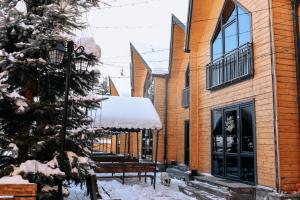 Everest Rest House om vinteren