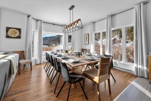 En generel udsigt til bjerge eller udsigt til bjerge taget fra feriehuset