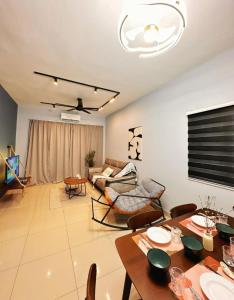 Et opholdsområde på Modern Seremban Bayu Temiang 3BR Apartment-New