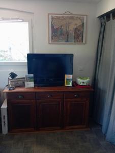 Et tv og/eller underholdning på Le ptit Crouzon