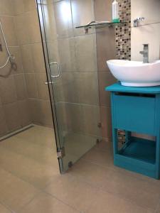 Et badeværelse på casa la luz Orotina