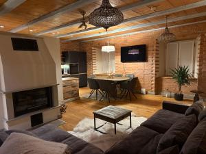 Televisor o centre d'entreteniment de Arabella