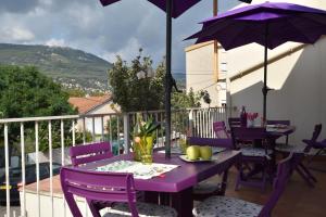 En generel udsigt til bjerge eller udsigt til bjerge taget fra villaen