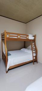 En eller flere senge i et værelse på El Paso de Almirante + 20 billeder