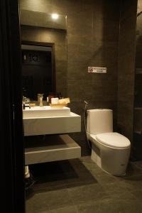 Et badeværelse på Annam Saigon Home