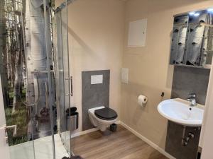 Et badeværelse på The Pharmacy Inn + 8 billeder