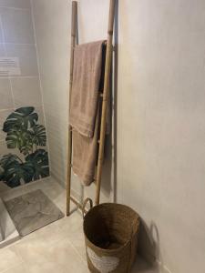 Koupelna v ubytování La maison du bonheur + 10 fotografií