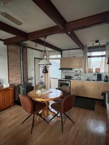 Nhà bếp/bếp nhỏ tại Huisje Buurserbeek