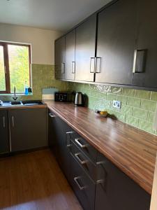 Køkken eller tekøkken på Dovera, private parking included, Bowness on Windermere