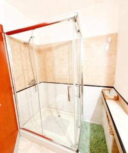 Et badeværelse på Village Coast + 46 billeder