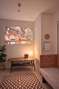 En eller flere senge i et værelse på Madison Park Apartment CHILL by Host Jess