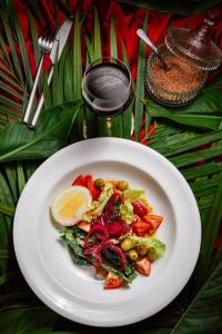 Mad på pensionatet eller i nærheden