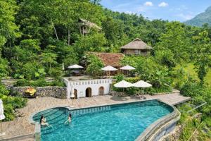 Bazén v ubytování Xoan Retreat nebo v jeho okolí