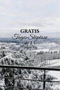 een winterse afbeelding van een besneeuwd landschap met de woorden crafts tacosknife en u bij Haus "Guck - ins - Tal" in Sasbachwalden