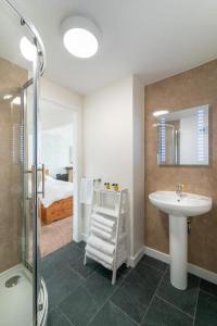 Et badeværelse på The Tobermory Hotel + 203 billeder