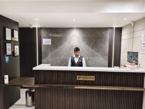 Khách lưu trú tại Hashtag Inn opposite Sarusajai Stadium