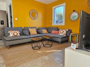 Et tv og/eller underholdning på Maison des libellules de dugradus