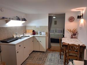 Køkken eller tekøkken på Iluska Vendégház + 42 billeder