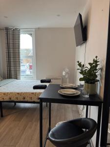 Et tv og/eller underholdning på Brigstock 6