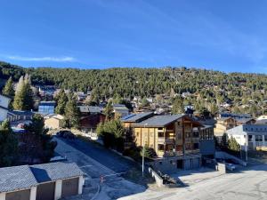 En generel udsigt til bjerge eller udsigt til bjerge taget fra lejligheden