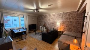 Et tv og/eller underholdning på Lappland Kemiapartments CITY IV, near snowcastle, premium studio, FREE private parking