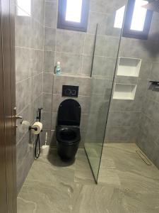 Bilik mandi di Villa Amani