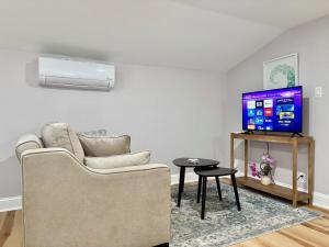 Et tv og/eller underholdning på South Kingston Serenity