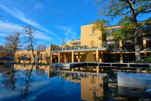 Swimmingpoolen hos eller tæt på Bambara Hotel + 86 billeder