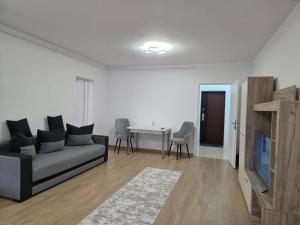Gallery image of Double rooms apartament in Sînpetru