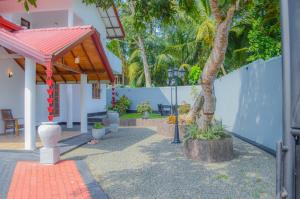 Gallery image of vindy villa hikkaduwa in Nindana
